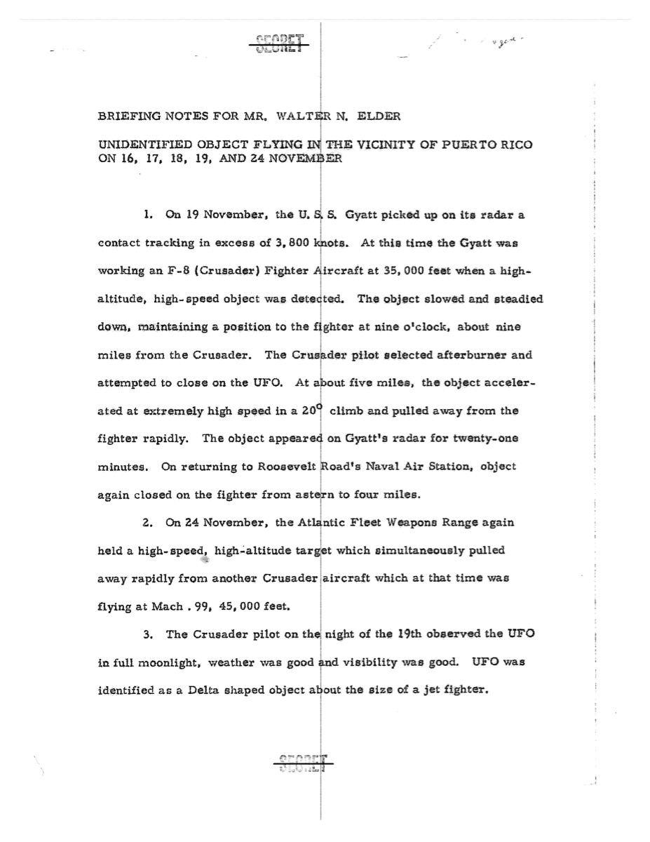 보고된 미확인 비행 물체와 관련하여 CIA 국장의 수석 보좌관인 Mr. Walter N. Elder를 위해 준비된 브리핑 자료입니다.